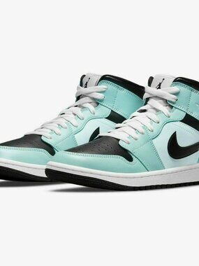 Womens Air Jordan 1 Mid - Size 8.5 - Light Dew/Black-Teal Tint